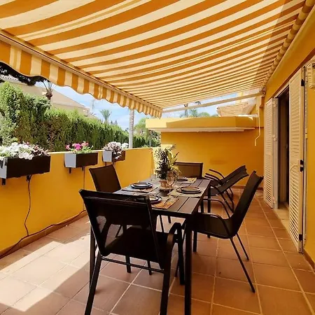Beachside Escape * ماربيا