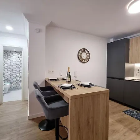 Beachside Escape ماربيا