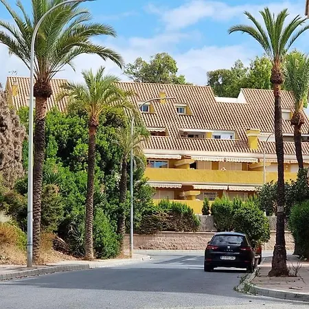 Beachside Escape * ماربيا
