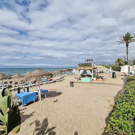 Beachside Escape شقة ماربيا